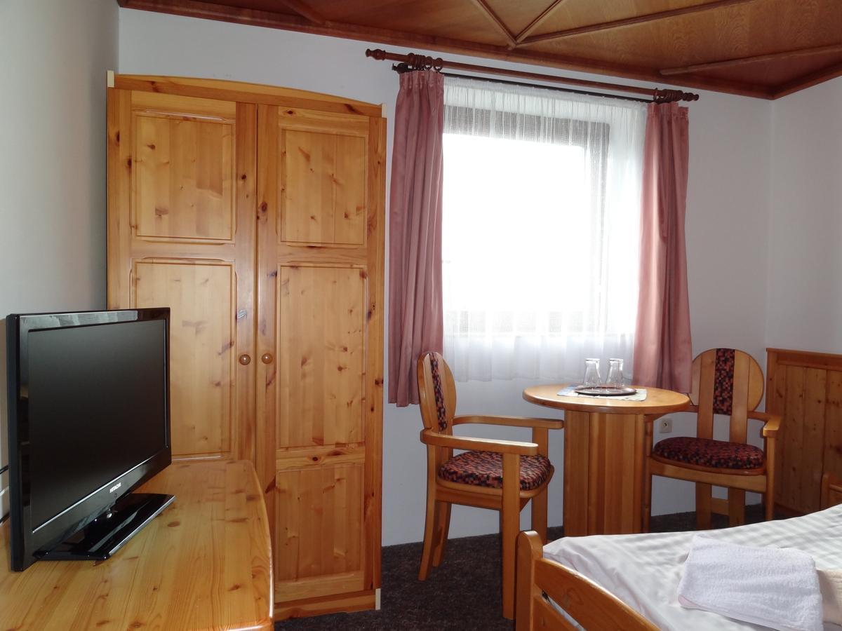 Pension Arnika Destne v Orlickych horach Room photo